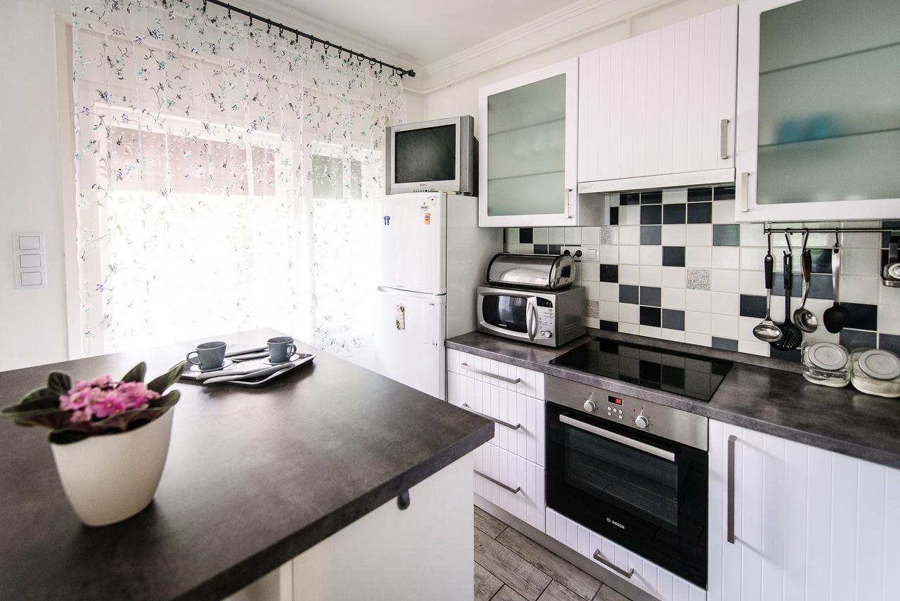 Csuka48 Apartman Szarvas Buitenkant foto