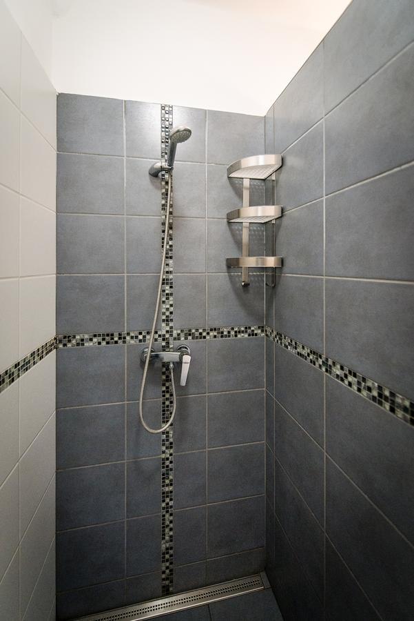 Csuka48 Apartman Szarvas Buitenkant foto