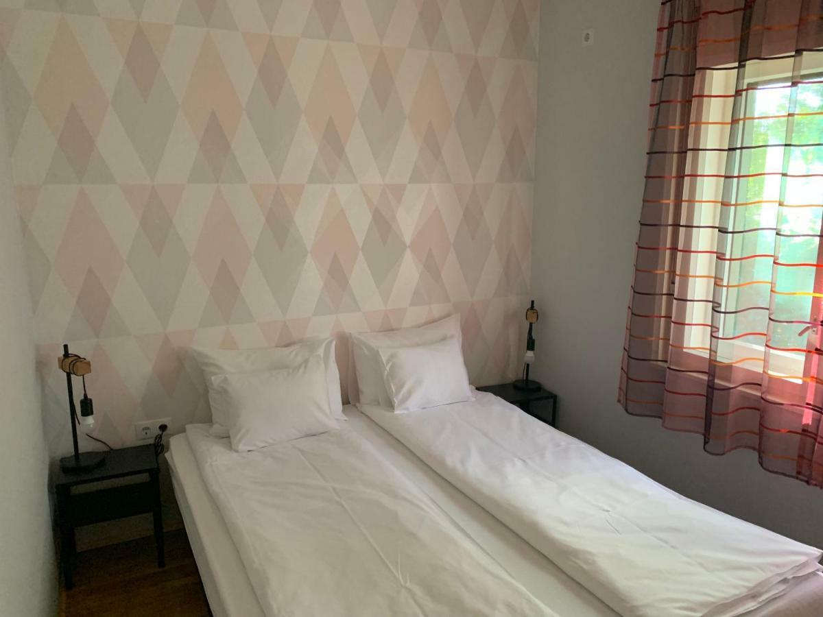 Csuka48 Apartman Szarvas Buitenkant foto